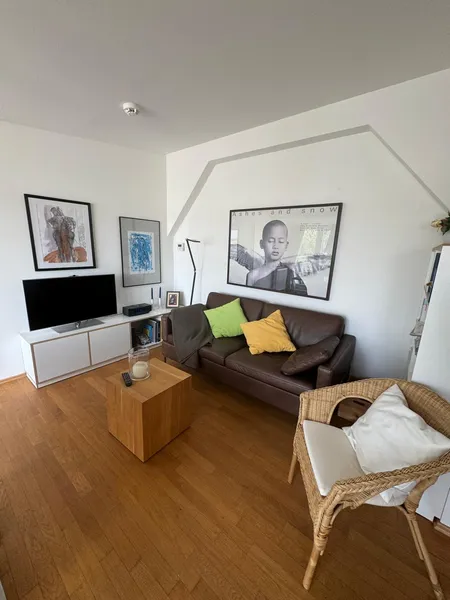 Wohnen auf Zeit  / Exklusive, voll möblierte 2-Zimmer-DG-Wohnung mit Balkon in Berlin-Wilmersdorf — photo 1